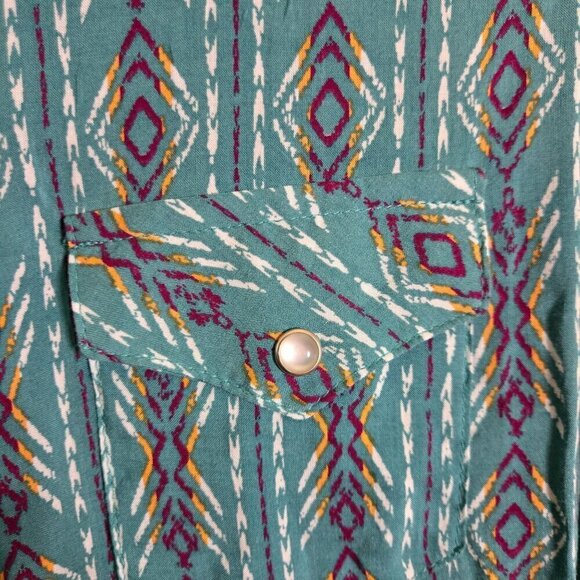 Wrangler Vintage Y2K Cowgirl Southwest Pearl Snap Rancher Shirt Size M - Picture 5 of 7